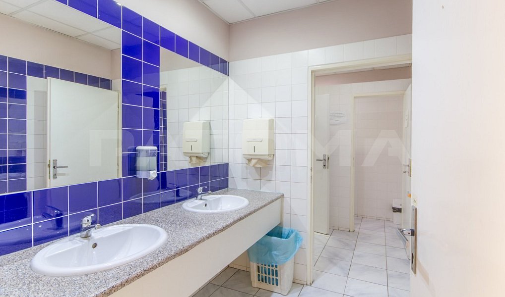 Pronájem kanceláře 142 m², Praha – náhled fotky 13