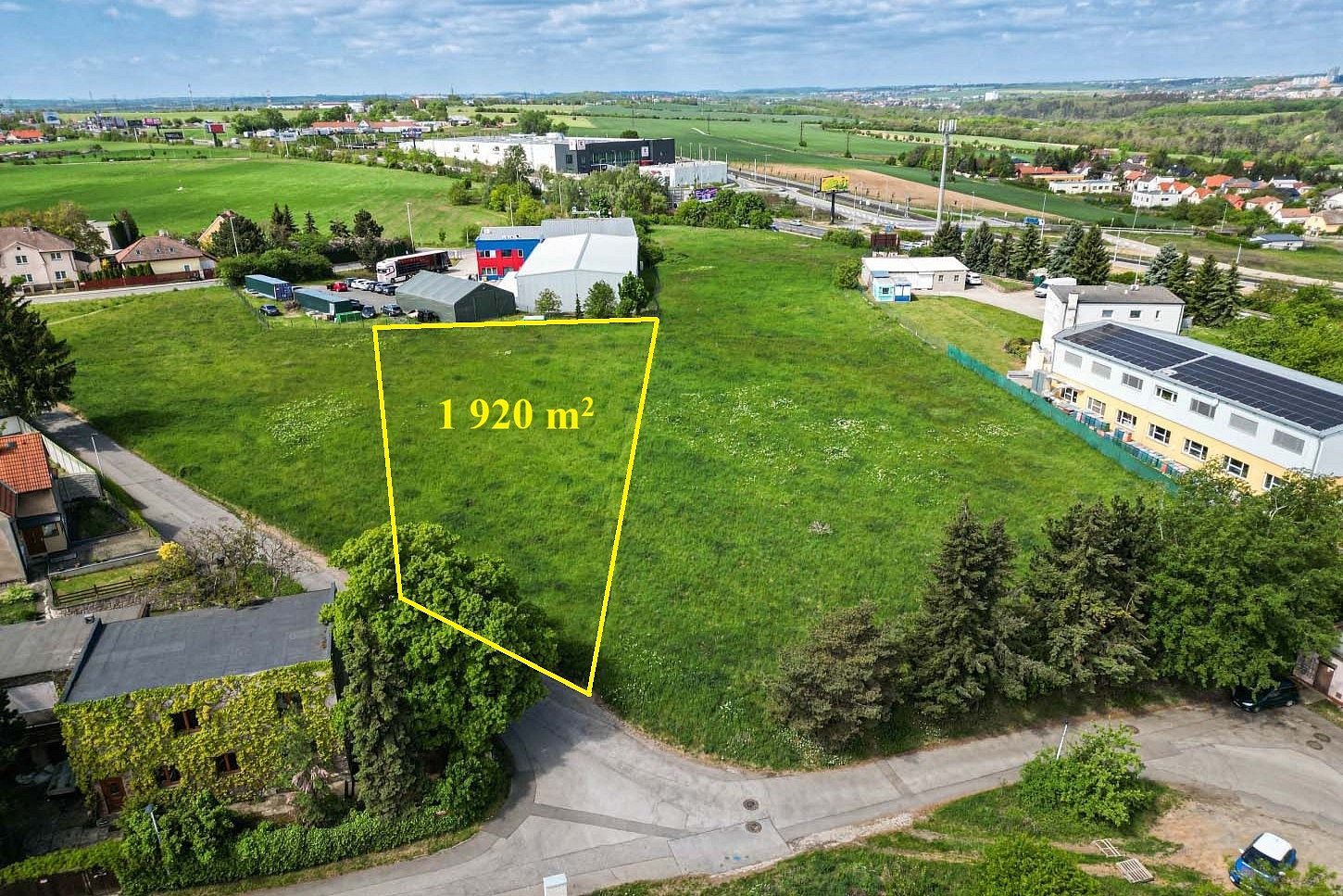 Prodej komerčního pozemku 1 920 m² – pohled 5