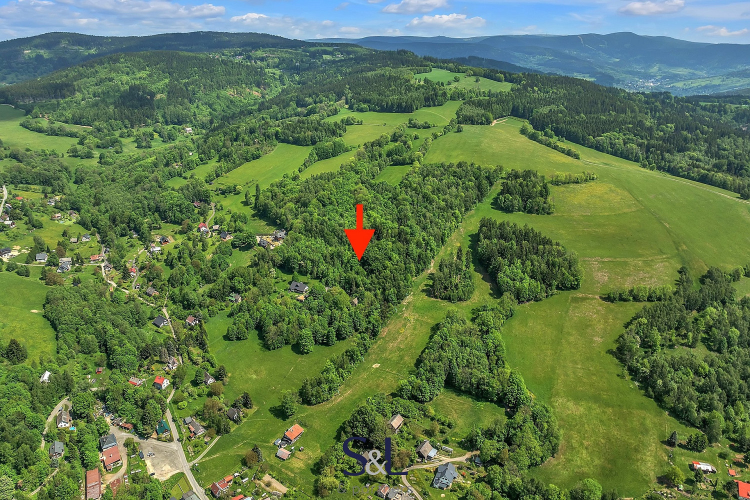 Prodej stavebního pozemku 27 729 m² – fotografie 2