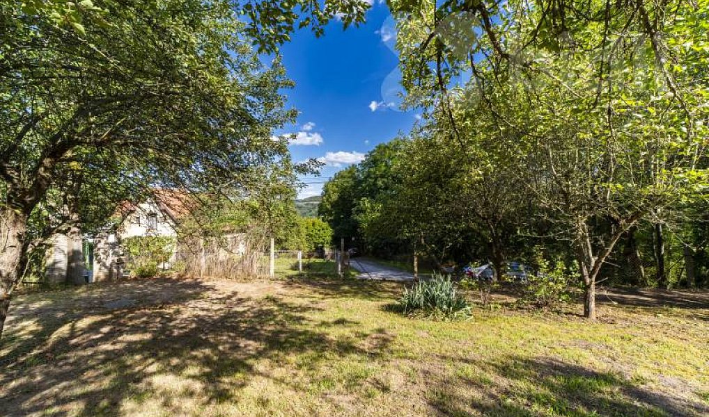 Prodej stavebního pozemku 1 552 m², Davle – náhled fotky 14