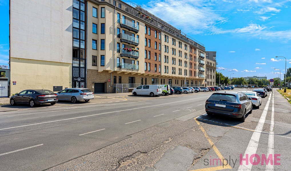 Prodej kanceláře 147 m², Praha – náhled fotky 21