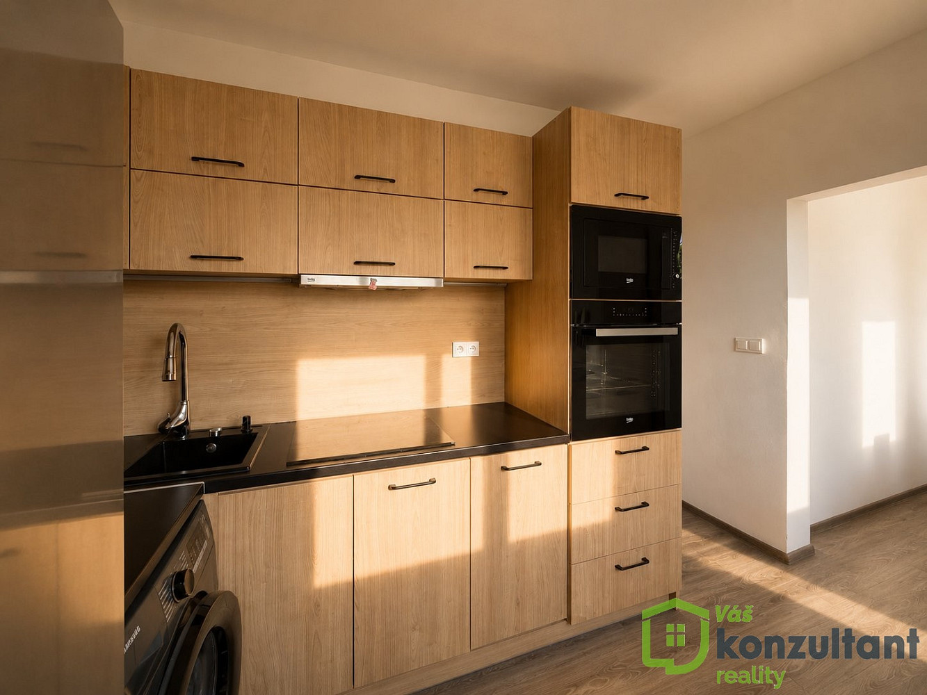 Pronájem bytu 3+1 65 m² - Widok 2