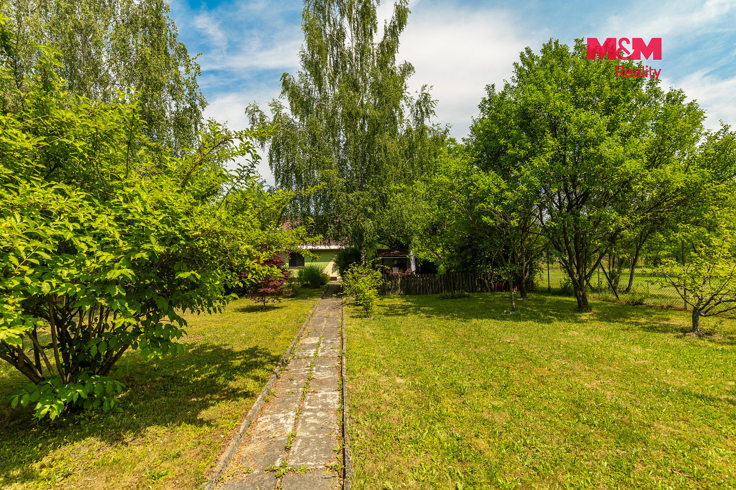 Prodej stavebního pozemku 950 m² – pohled 6