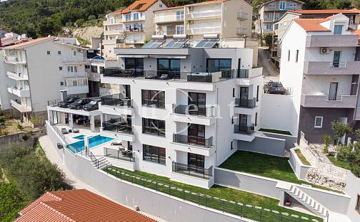 Prodej domu 460 m² s pozemkem 780 m², Omis, Chorvatsko