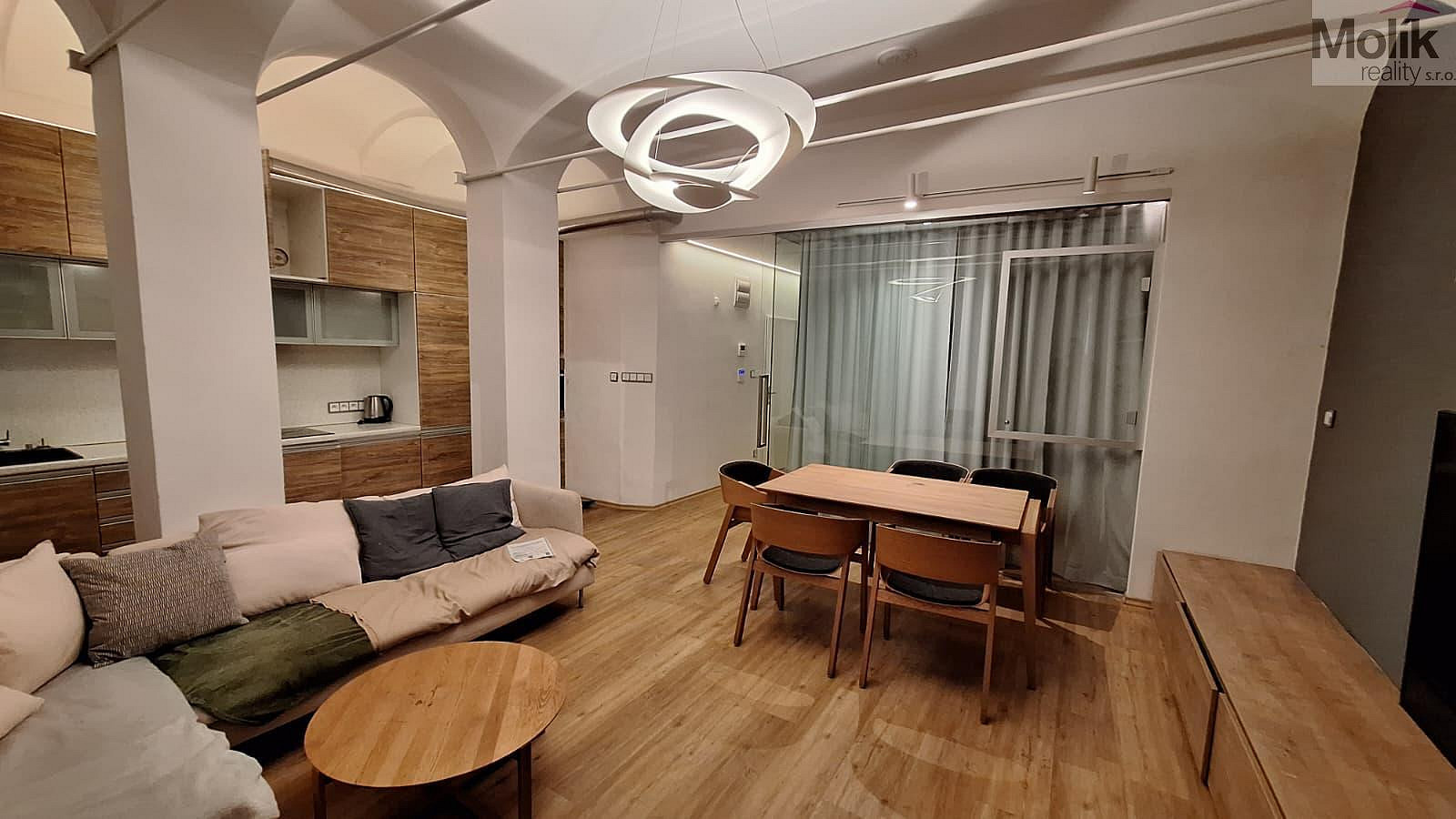 Prodej domu 425 m² s pozemkem 425 m² – fotografie 3