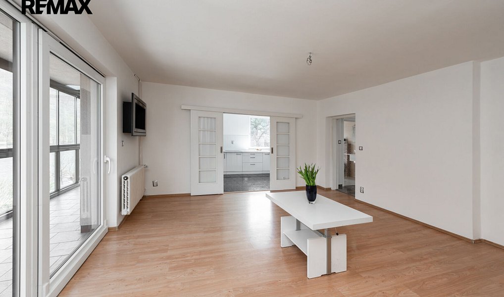 Prodej domu 300 m² s pozemkem 2 121 m², Měchenice – náhled fotky 18