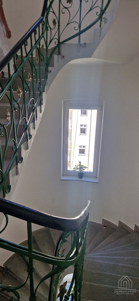 Pronájem kanceláře 145 m² — photo 5