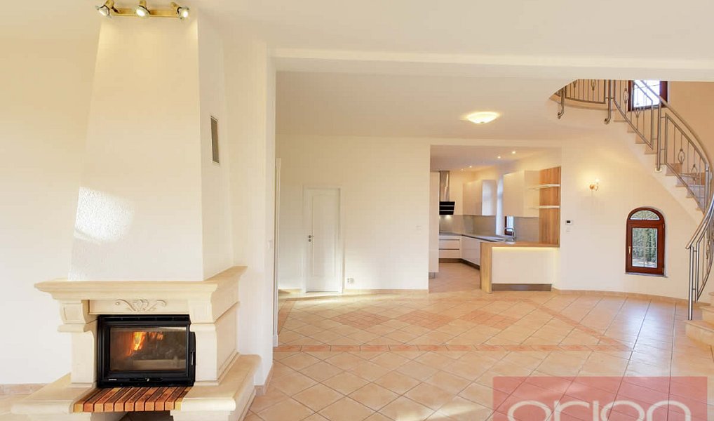 Pronájem domu 243 m² s pozemkem 328 m², Praha – náhled fotky 3