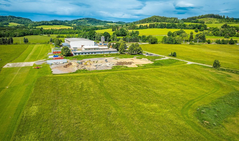 Prodej komerčního pozemku 2 175 m², Omlenice – náhled fotky 8