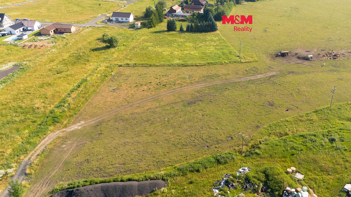 Prodej stavebního pozemku 1 100 m²