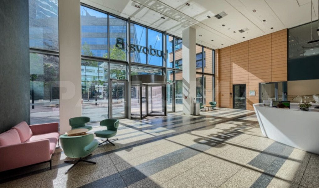 Pronájem kanceláře 1 255 m², Praha – náhled fotky 3