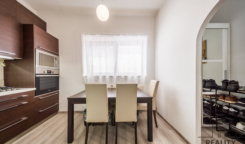 Prodej domu 242 m² s pozemkem 430 m², Hodonín – náhled fotky 5
