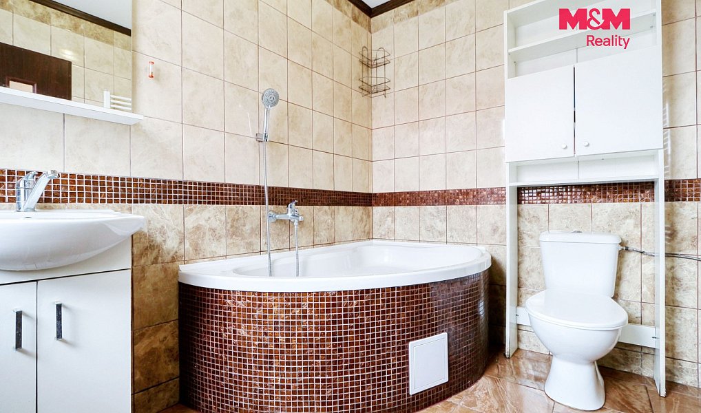 Prodej domu 128 m² s pozemkem 354 m², Kařez – náhled fotky 12