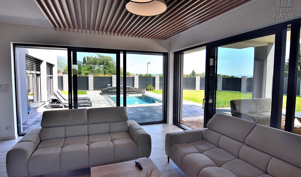 Prodej domu 134 m² s pozemkem 747 m², Krupka – fotka 1 z 37
