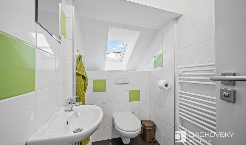 Prodej obchodních prostor 374 m², Pardubice – náhled fotky 46