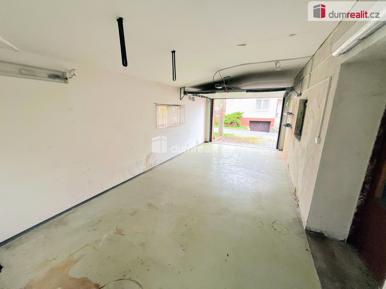 Pronájem obchodních prostor 95 m²