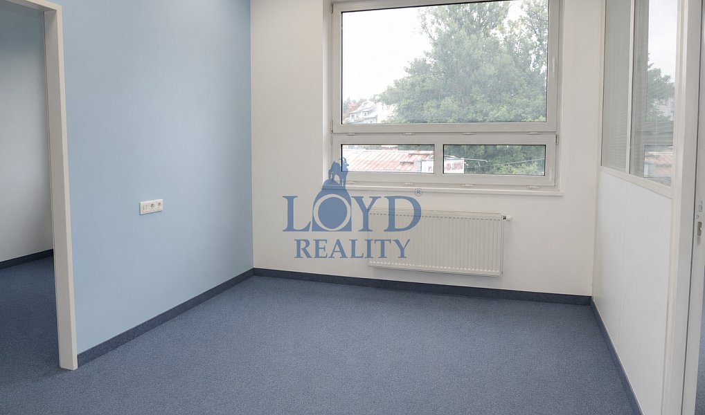 Pronájem kanceláře 274 m², Karlovy Vary – náhled fotky 13