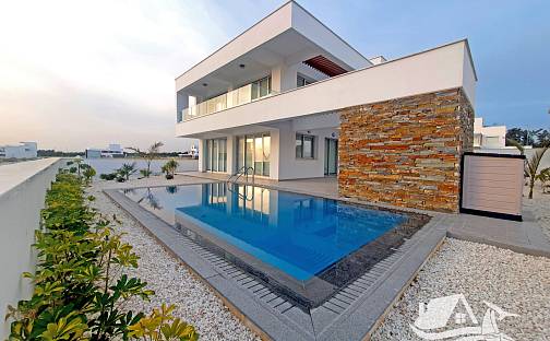 Prodej domu 156 m² s pozemkem 450 m², Pafos, Kypr