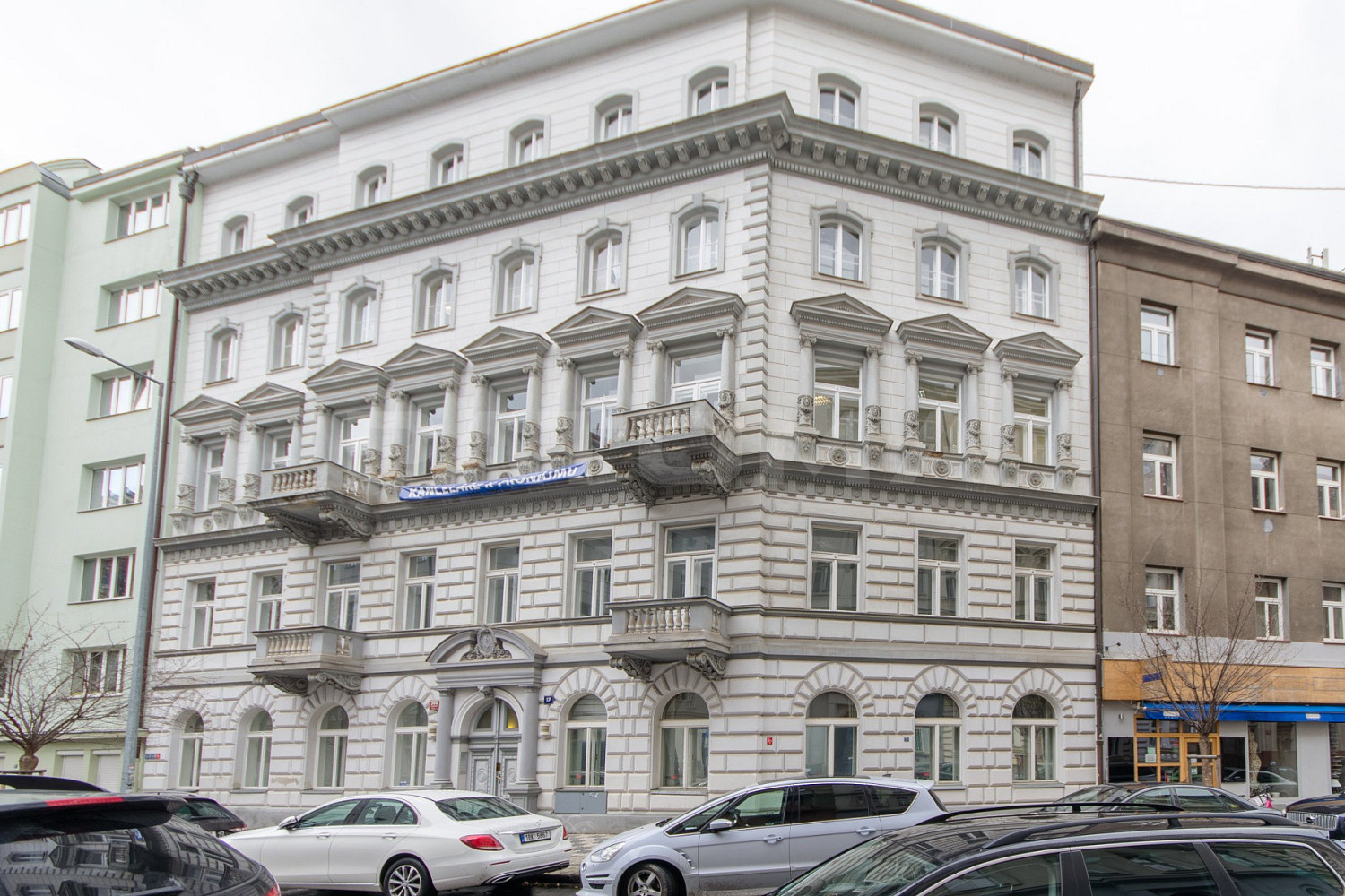 Pronájem kanceláře 234 m²