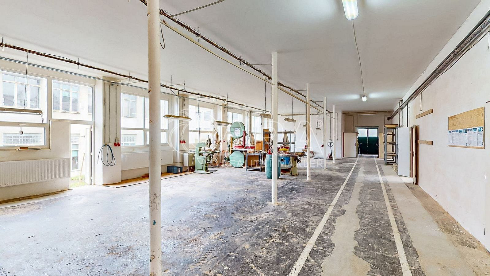 Pronájem skladovacích prostor 1 700 m² – fotografie 5