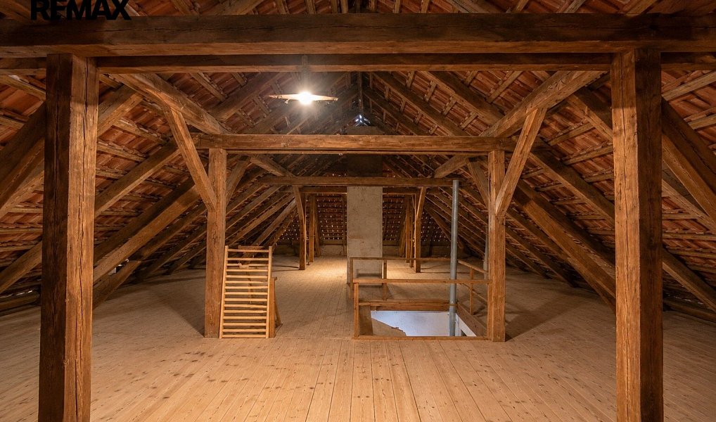 Prodej domu 500 m² s pozemkem 784 m², Svinaře – náhled fotky 20