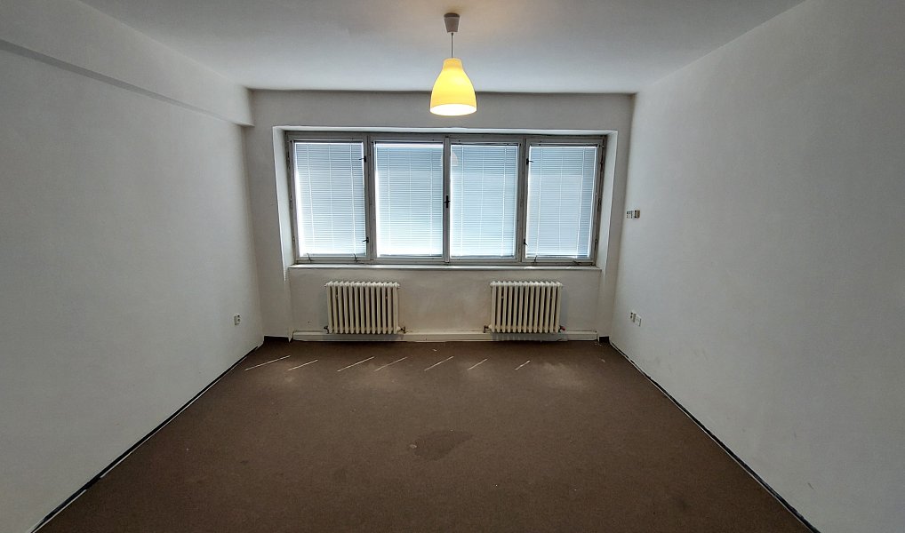 Pronájem bytu 3+1 111 m², Třebíč – náhled fotky 4
