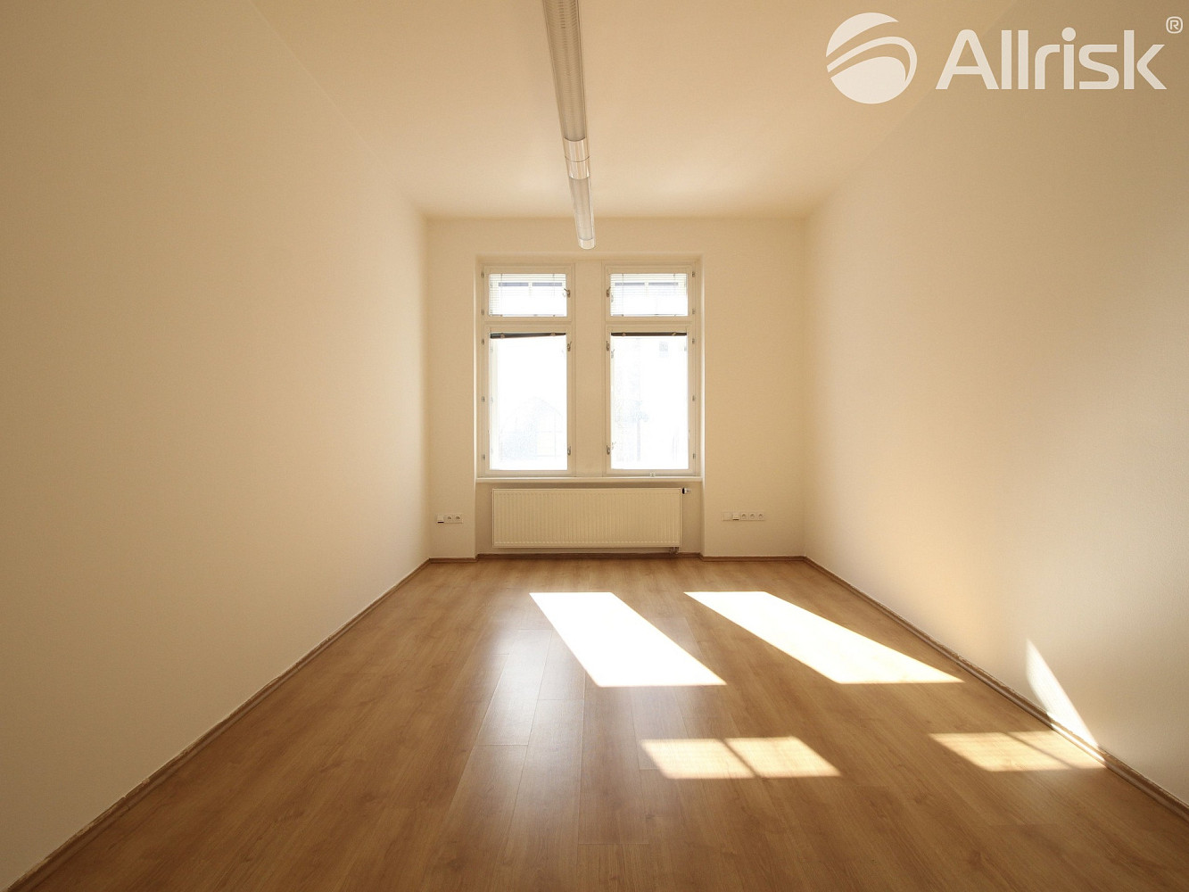 Pronájem kanceláře 87 m² – fotografie 4