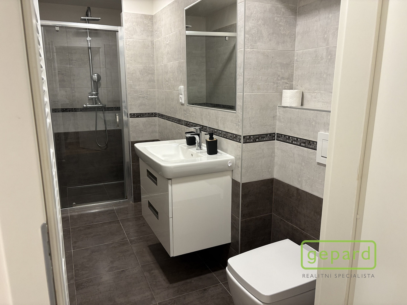 Pronájem bytu 2+1 40 m² – pohled 3