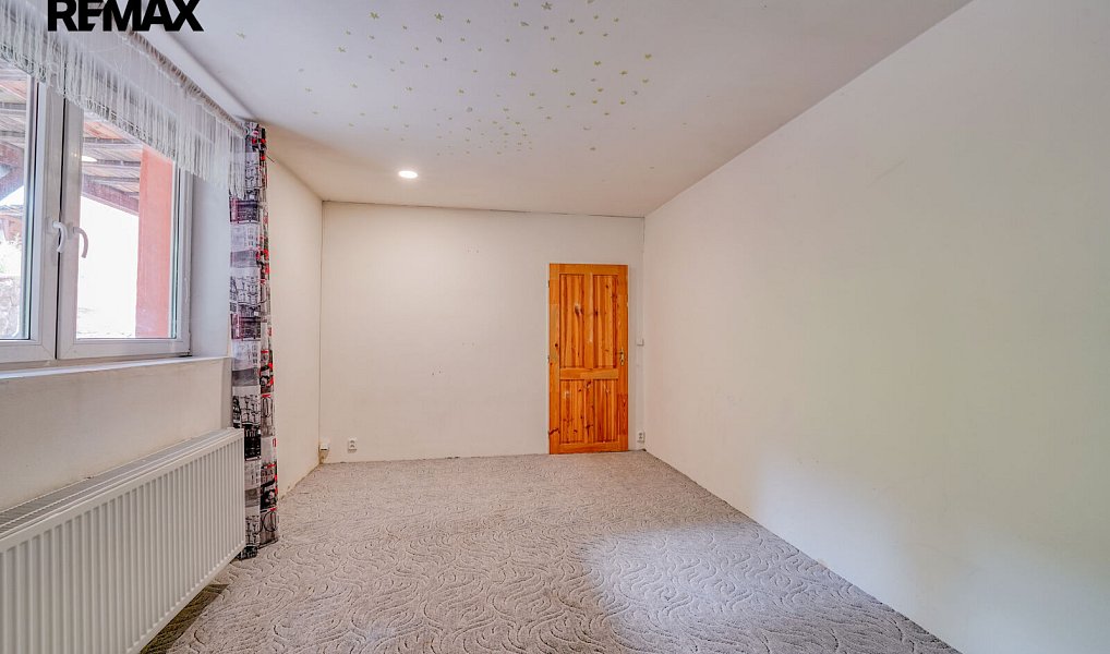 Prodej domu 323 m² s pozemkem 1 638 m², Bochov – náhled fotky 9