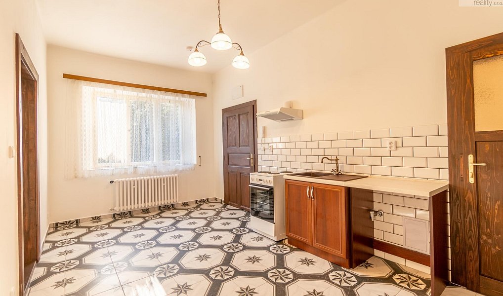 Prodej domu 326 m² s pozemkem 200 m², Žatec – náhled fotky 10
