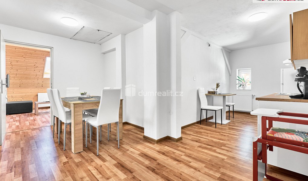 Prodej domu 180 m² s pozemkem 517 m², Pernink – náhled fotky 4
