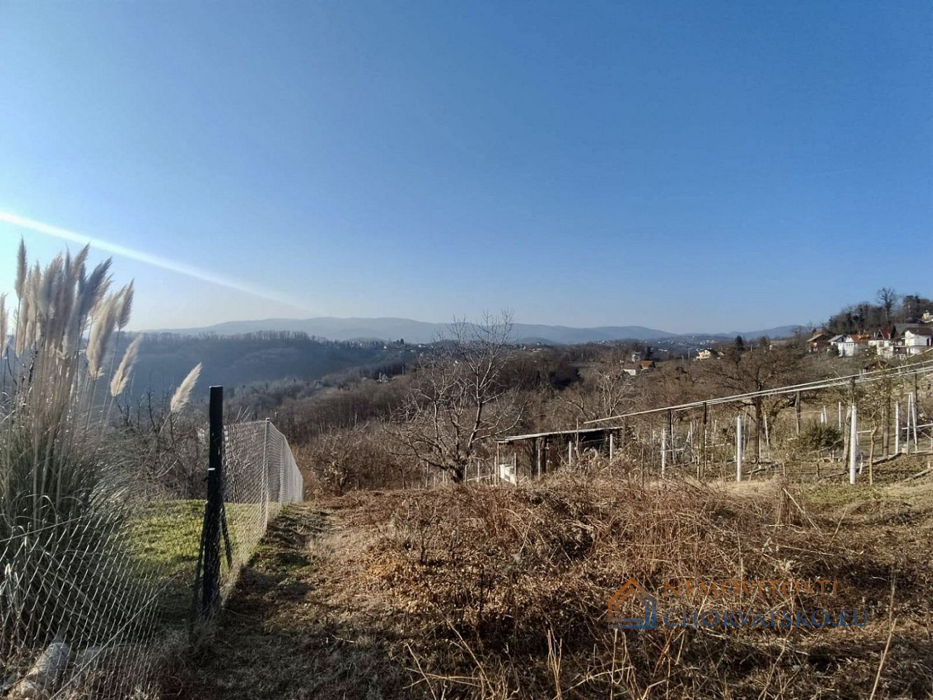 Prodej stavebního pozemku 1 092 m² - Vaade 2