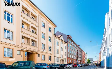 Pronájem bytu 2+kk 56 m², Škroupova, Hradec Králové