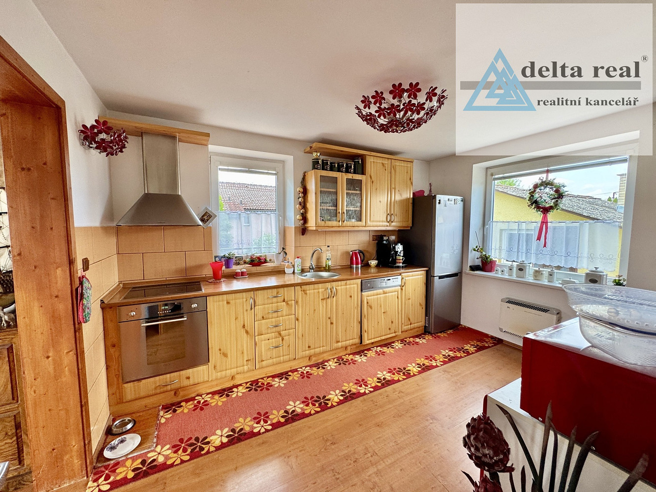 Prodej domu 192 m² s pozemkem 1 217 m² – fotografie 2
