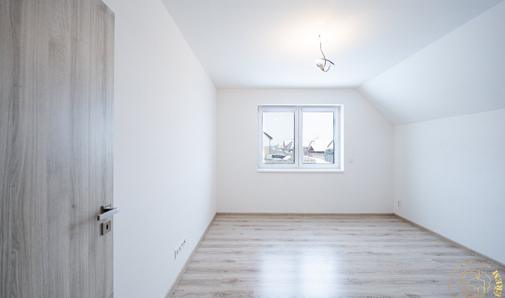 Prodej domu 130 m² s pozemkem 766 m², Smilovice – náhled fotky 24