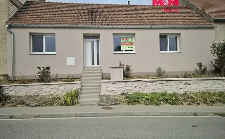 Prodej domu 108 m² s pozemkem 367 m², Hluboké, okres Třebíč