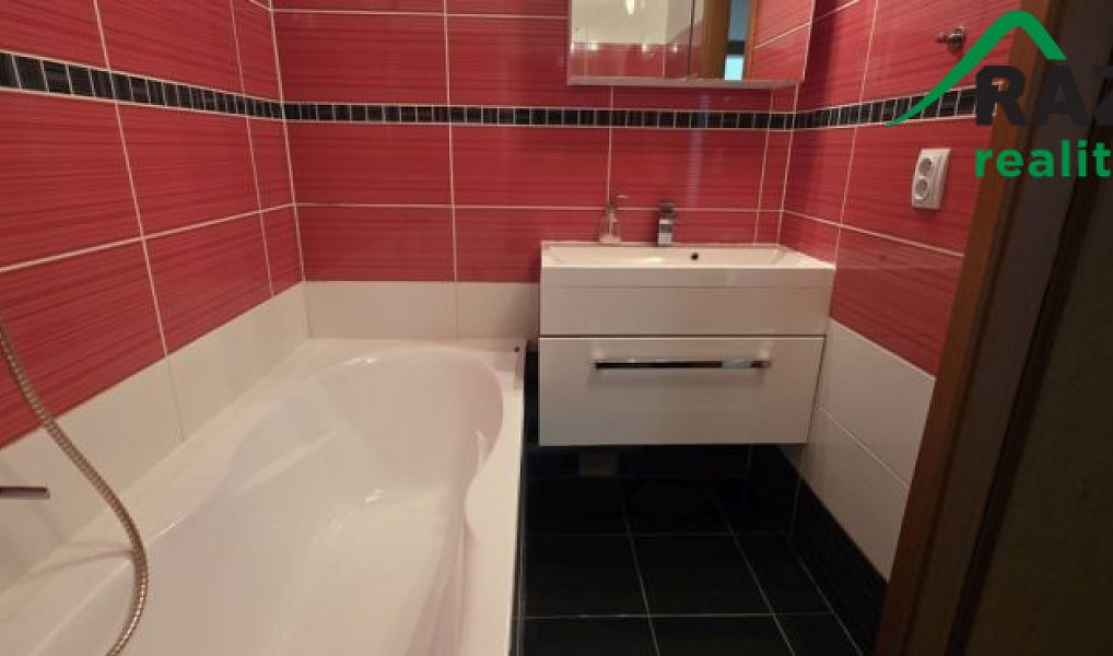 Pronájem bytu 3+1 80 m², Bor – náhled fotky 9