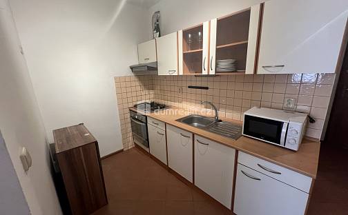 Pronájem bytu 1+kk 35 m², Školská, Kolín - Kolín IV