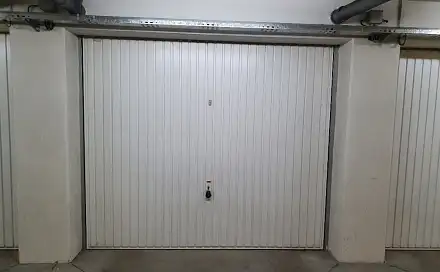 Znojmo, pronájem garáž, 16,5 m2, zděná, vrata na dálkové ovládání garáž, Jarošova, Znojmo