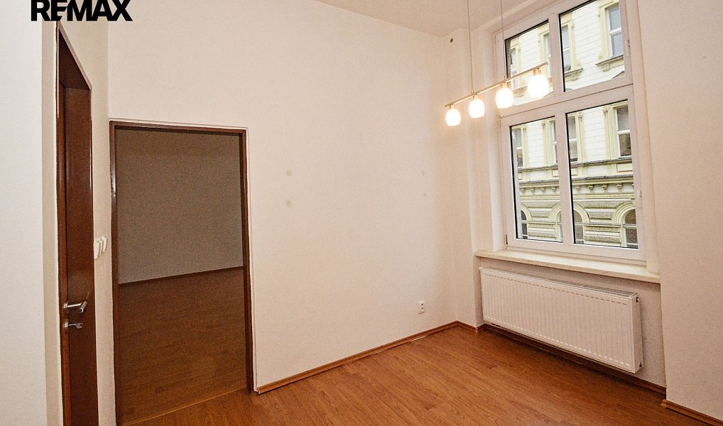 Pronájem bytu 1+1 44 m², Plzeň – náhled fotky 4