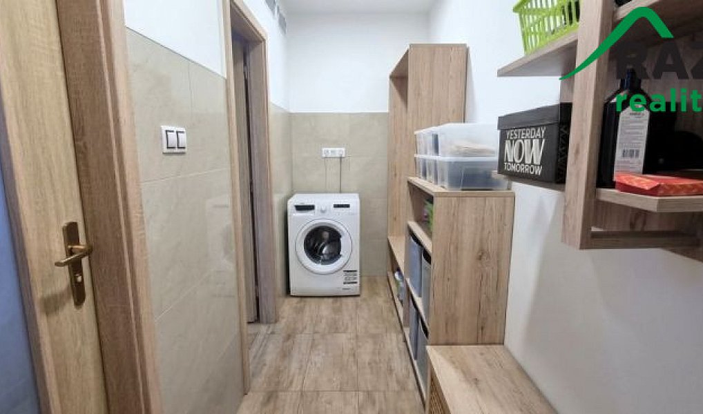 Prodej domu 165 m² s pozemkem 932 m², Tachov – náhled fotky 9