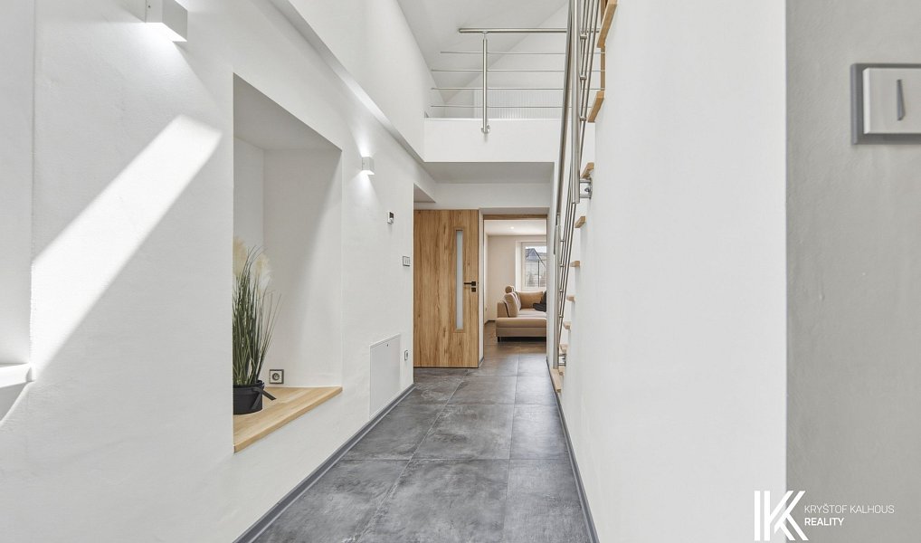 Prodej domu 205 m² s pozemkem 368 m², Třebnouševes – náhled fotky 2