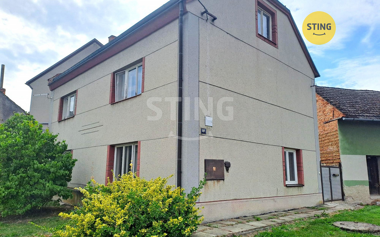 Prodej domu 160 m² s pozemkem 1 126 m²