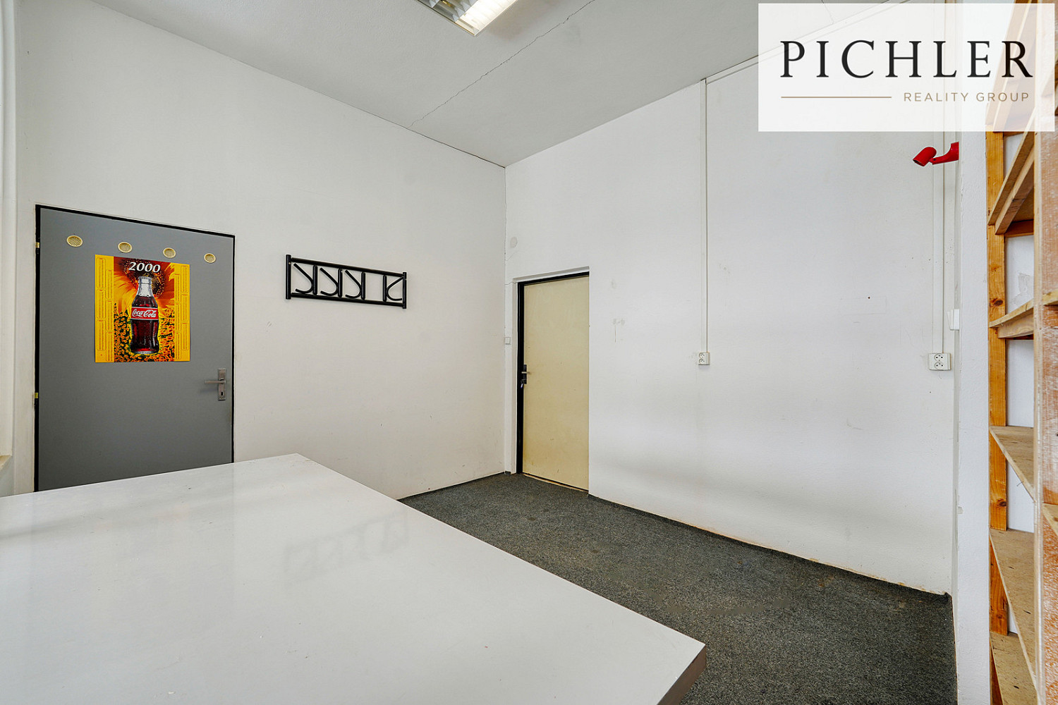 Pronájem kanceláře 29 m² — photo 2