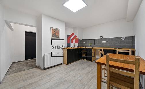 Prodej bytu 2+1 53 m², Zelená, Hradec Králové - Kukleny
