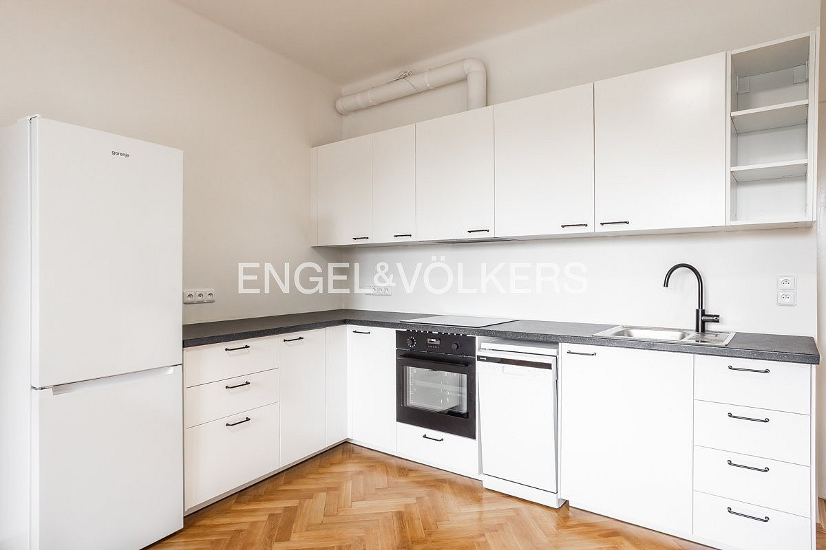 Pronájem bytu 3+kk 82 m² — photo 3