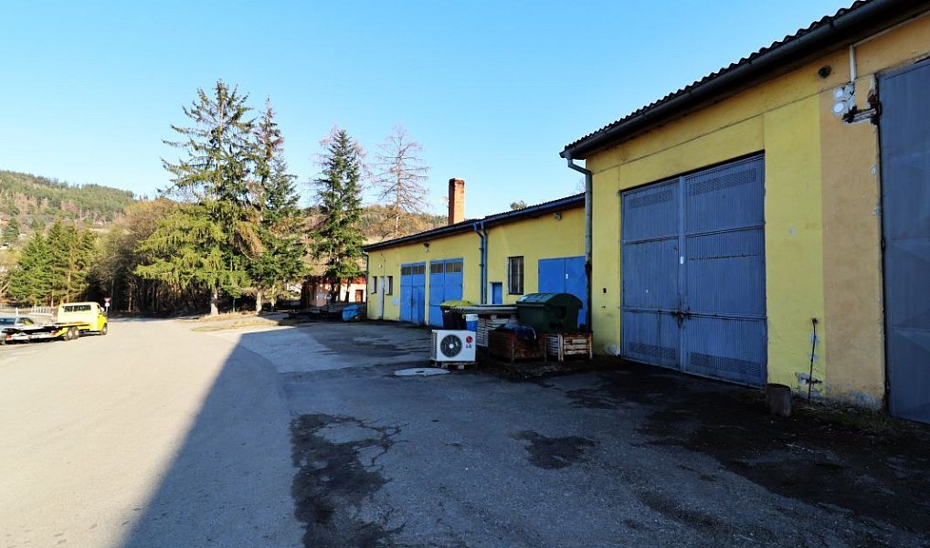 Prodej výrobních prostor 327 m², Sušice – náhled fotky 3