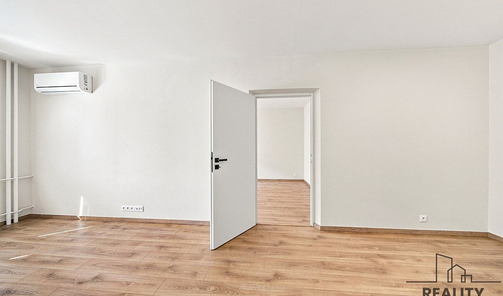 Prodej bytu 3+1 72 m², Hodonín – náhled fotky 16