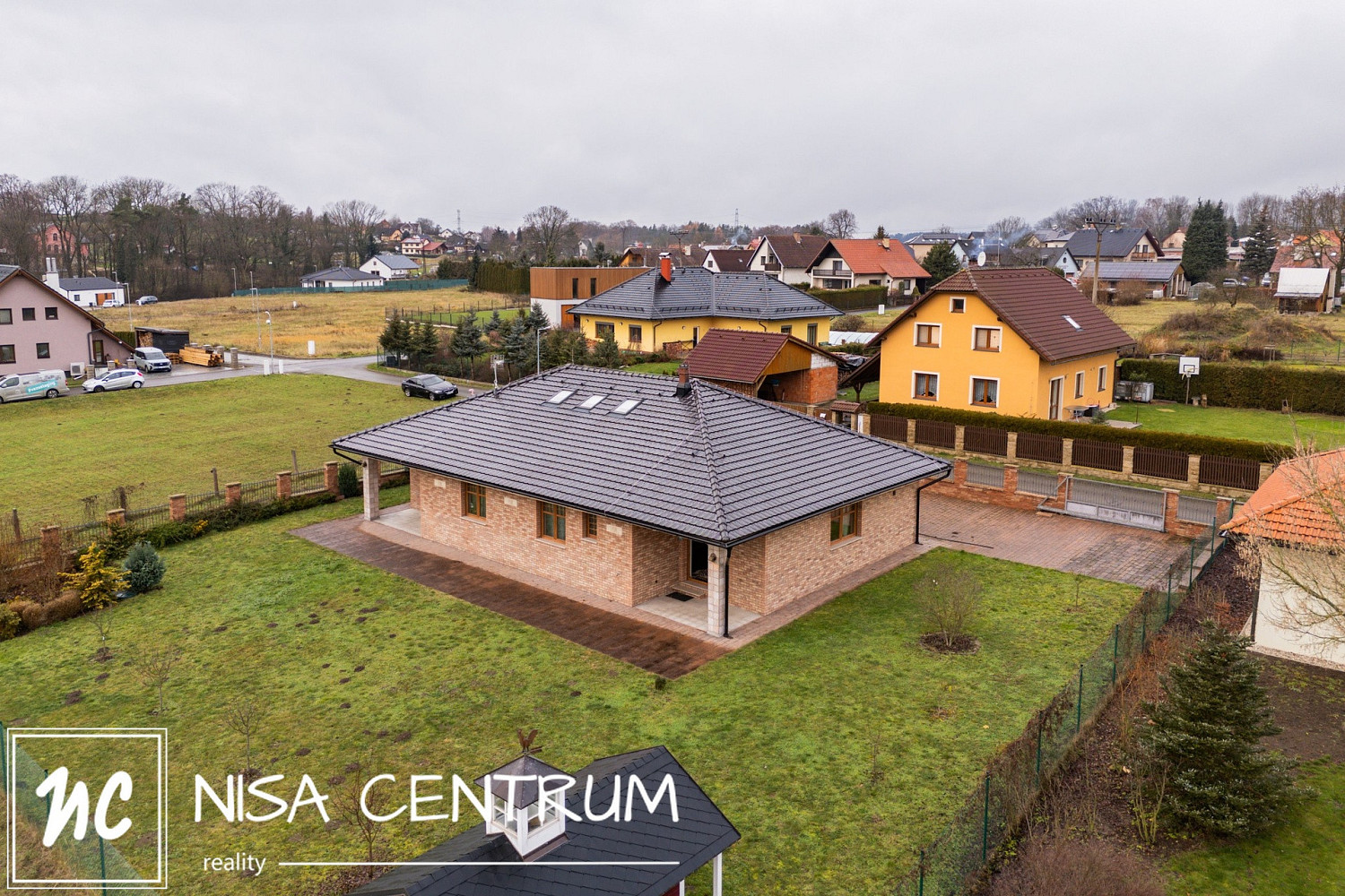 Prodej domu 190 m² s pozemkem 1 073 m²