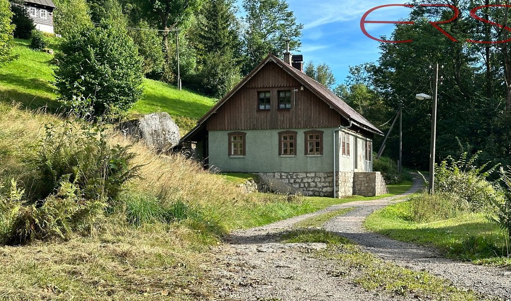 Prodej domu 187 m² s pozemkem 1 026 m², Desná – náhled fotky 31